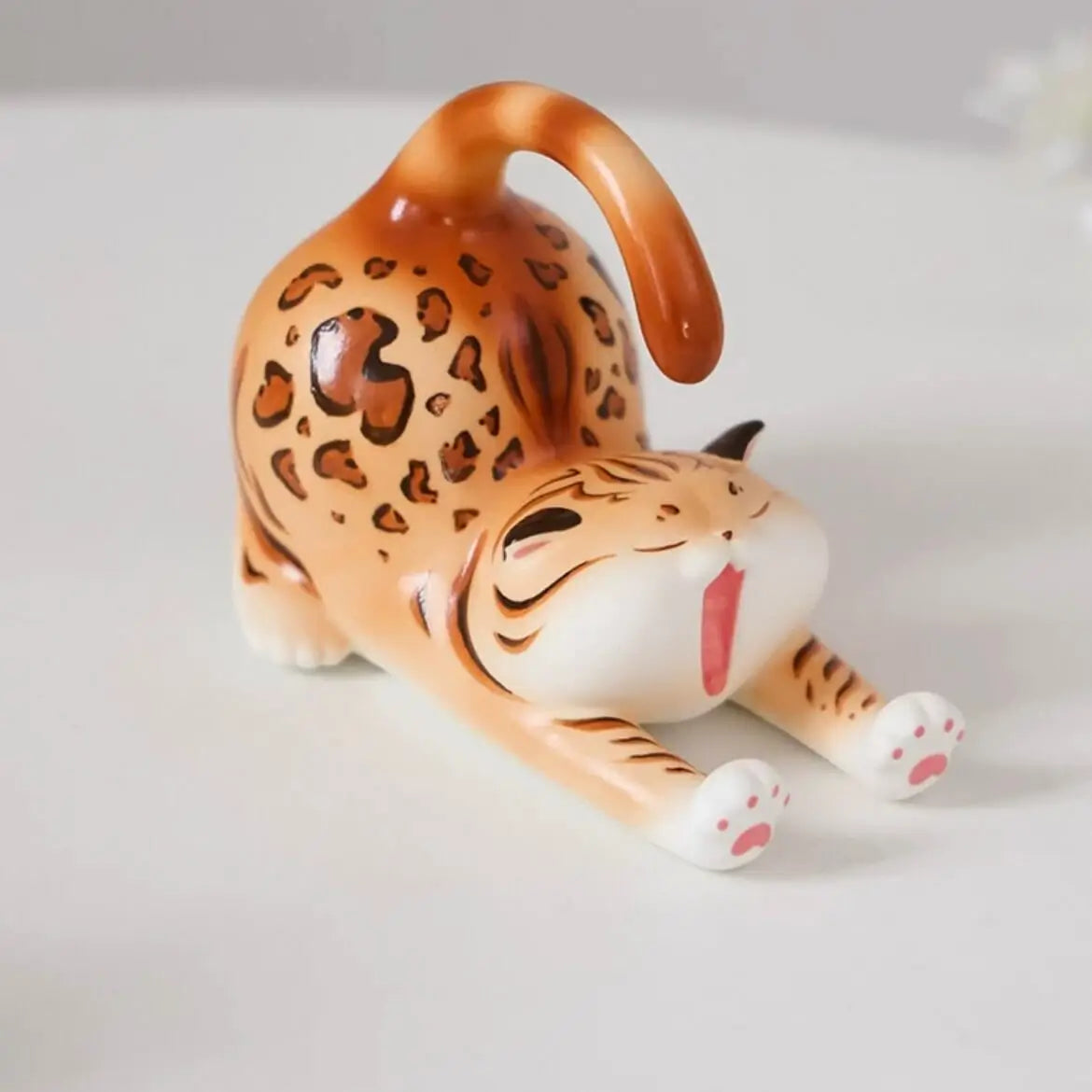 Cat Design Ceramic Stand for Phone and Glasses